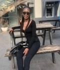 Dating Woman Senegal to Dakar  : Frédérique, 33 years